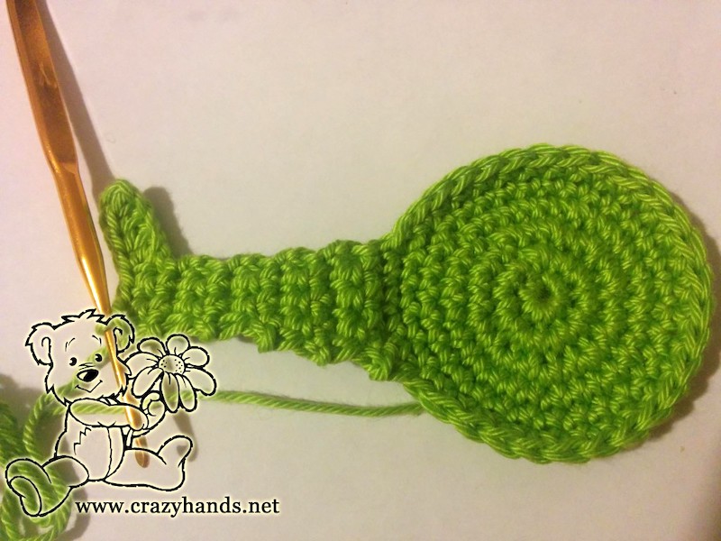 crochet tail of the helicopter