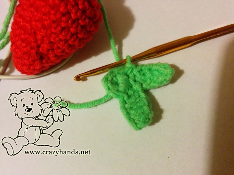 crochet green leaf for crochet strawberry