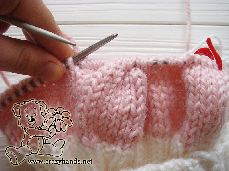Pink Marshmallow Cable Knitted Hat - Cable Ten Back, step 3