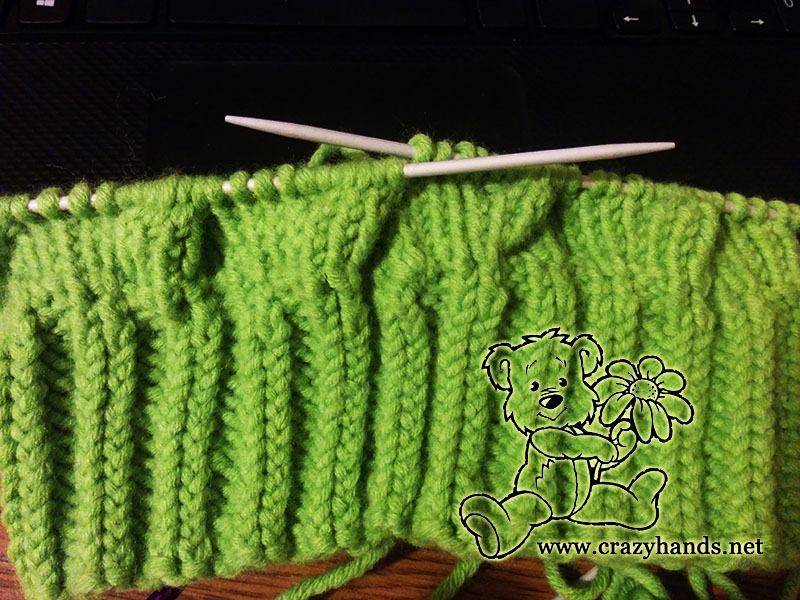 starting cables of the winter knit hat after finishing the ribbing