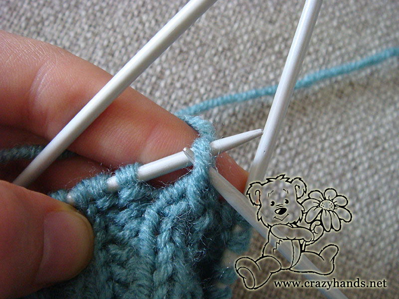 knitting gusset section of fingerless gloves - step six