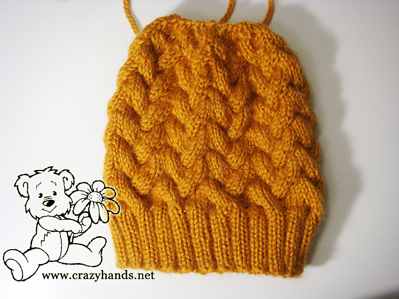 shaping the crown of sandy chunky knit cable beanie