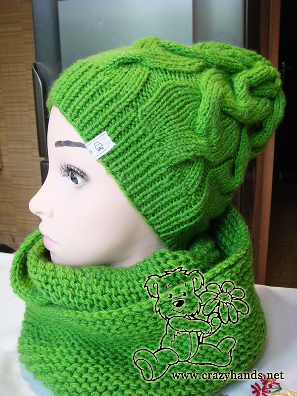 knit infinity scarf and matching knit hat on the mannequin