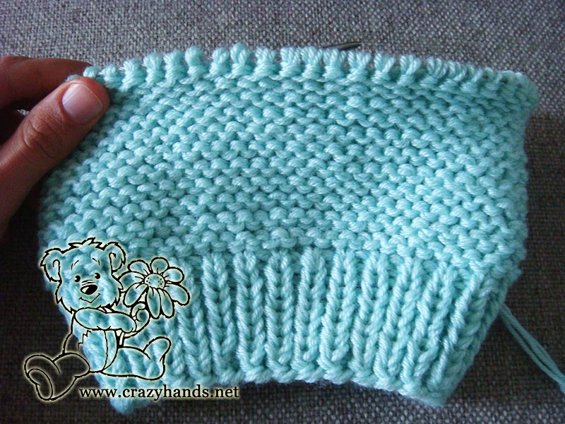 finished ribbing of the baby hat
