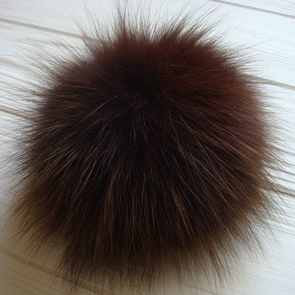 Brown pom pom