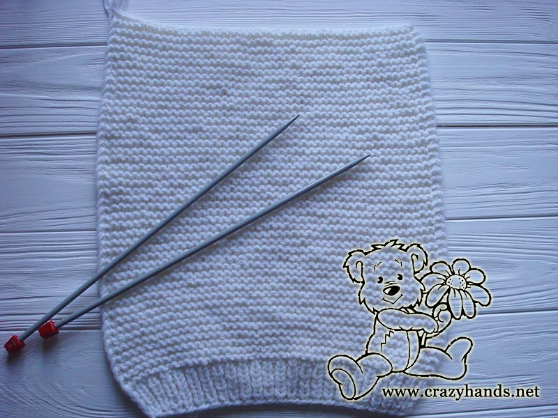 knitting back part of oversized sweater for toddlers - photo three
