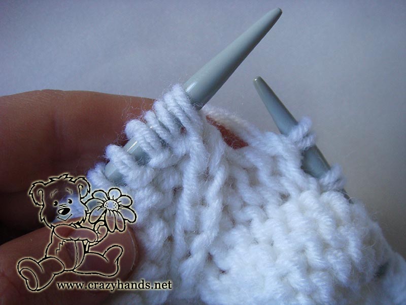 how to knit a bobble stitch - step one