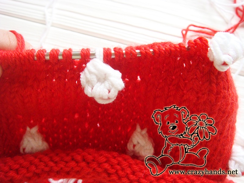 how to knit bobble stitch for santa hat - step thirteen 