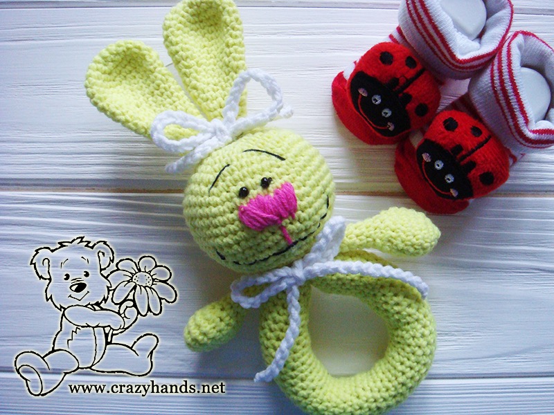 crochet easter bunny ring rattle pattern