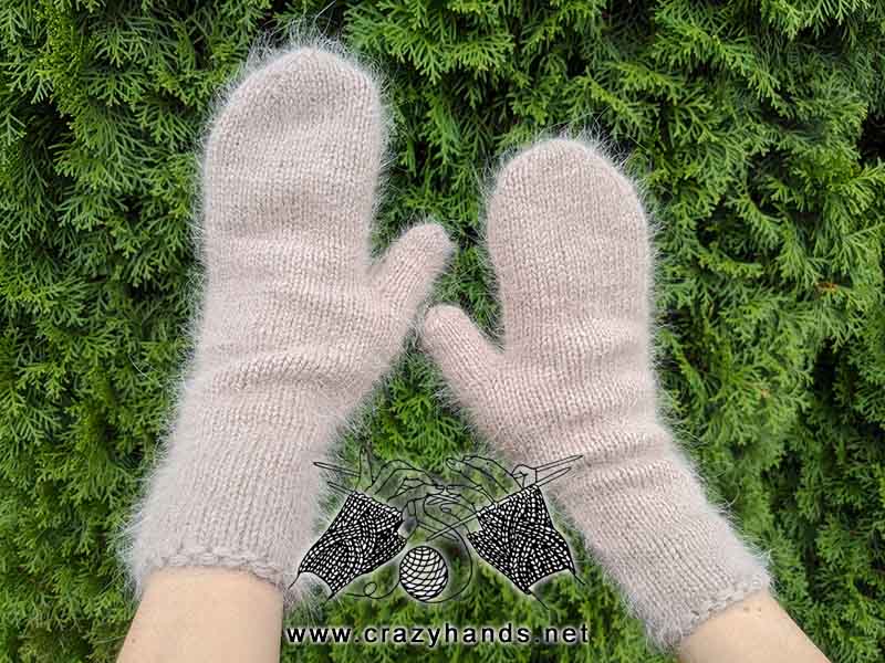 knit mittens on the straight needles
