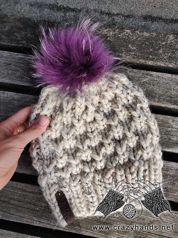 free chunky aurora knit hat pattern