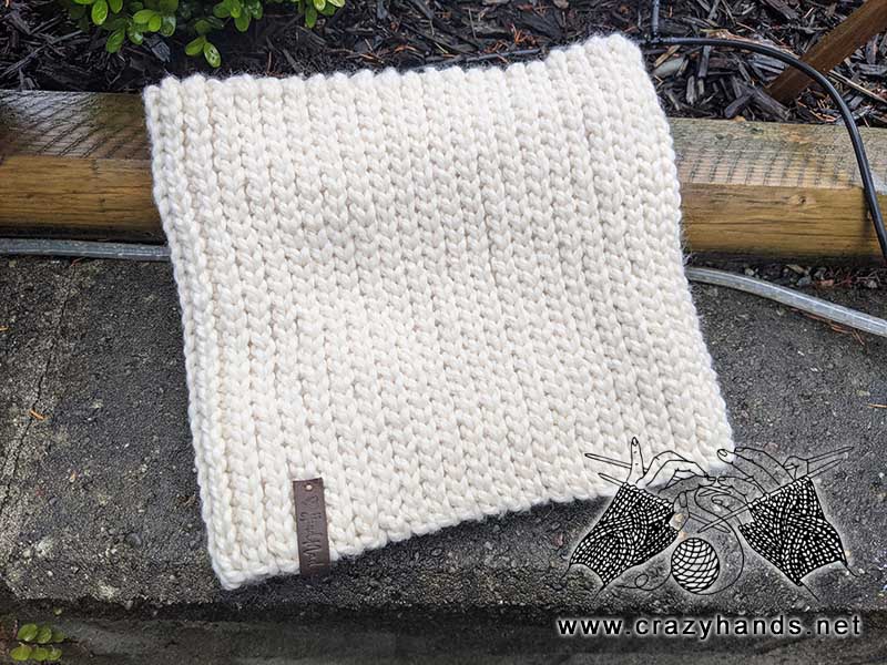 chunky crochet ribbed cowl