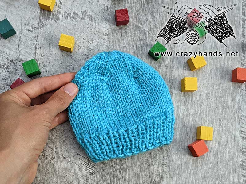 knit hat for a newborn / preemie baby