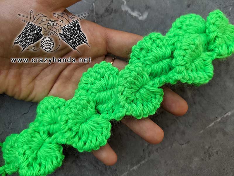 crochet leaves cord pattern
