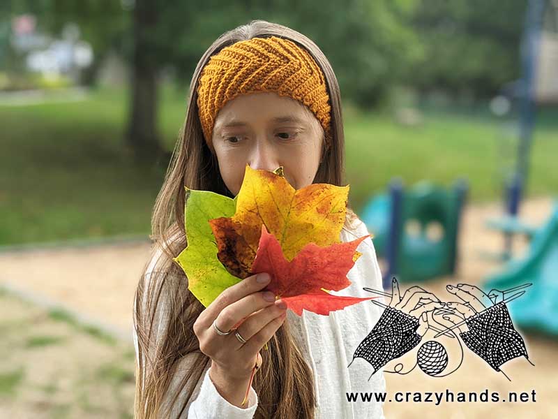 crochet chevron headband on the female model