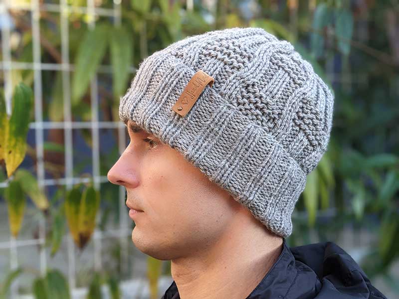 knitting pattern of men's beanie with brim