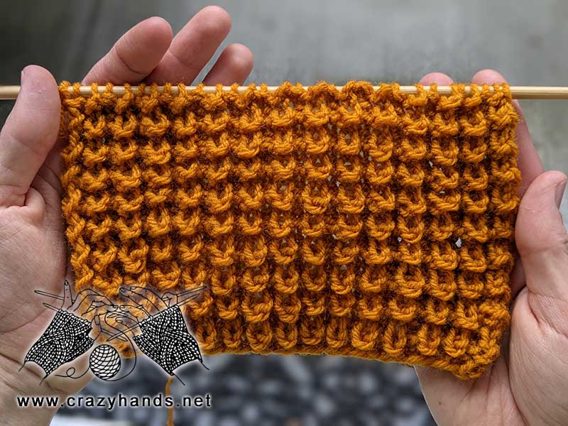 sample of a corn knit stitch - 10 rows