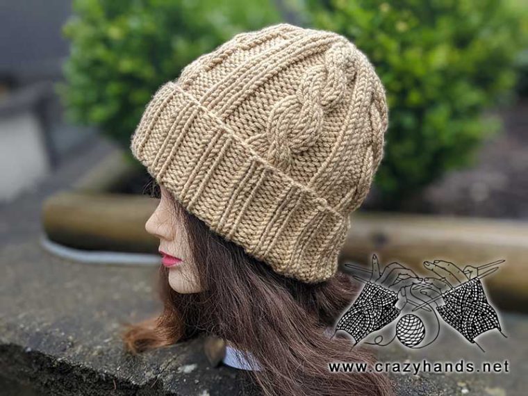 Crème Brûlée Cable Knit Hat Free Pattern (Circular Needles) · Crazy Hands