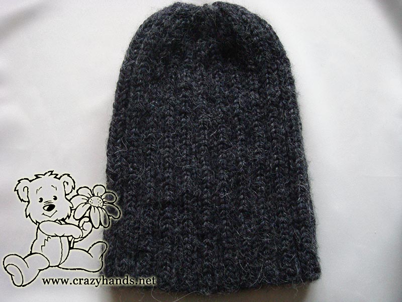 finished men's slouchy ribbed knit hat