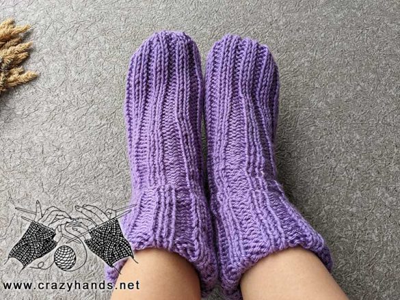 Flat Knit Ribbed Socks Free Pattern · Crazy Hands