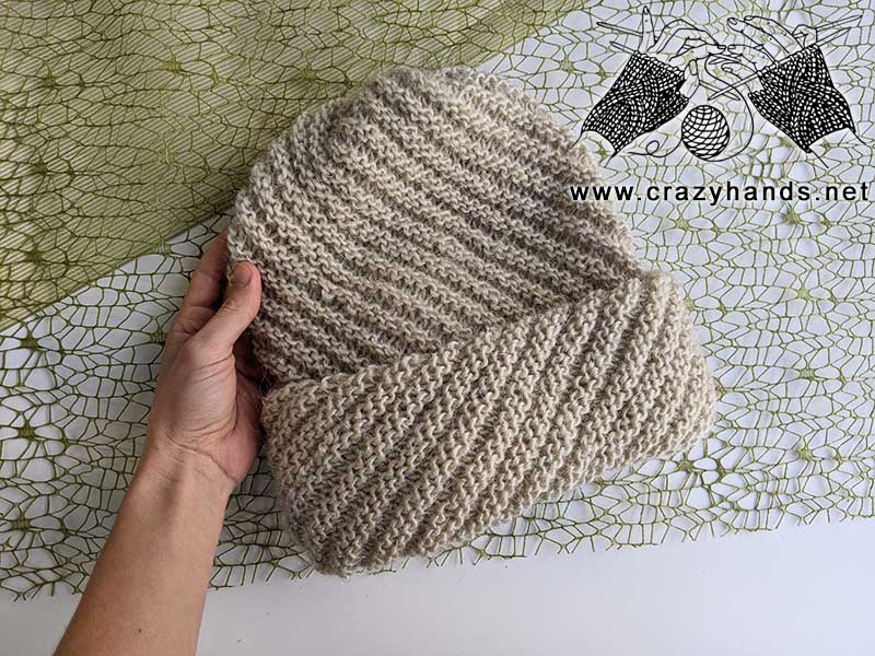 flat knit diagonal hat with folded brim