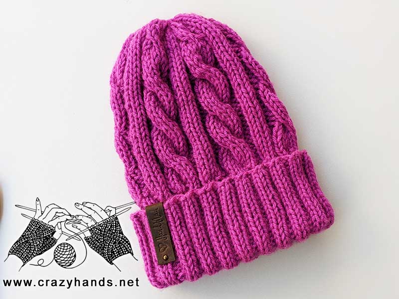 worsted-weight yarn knit cable hat pattern