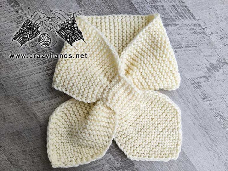 Free Keyhole Knit Scarf Pattern for Beginners · Crazy Hands