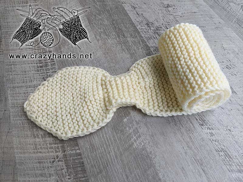 rolled white keyhole knit scarf
