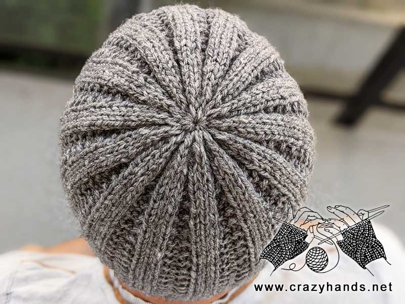 a look of the crown of knit and purl men's hat
