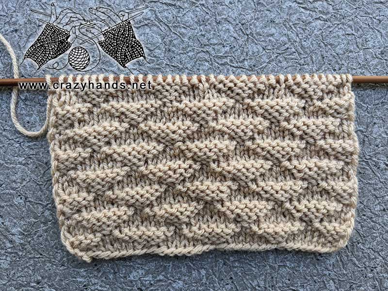 knit triangular stitch