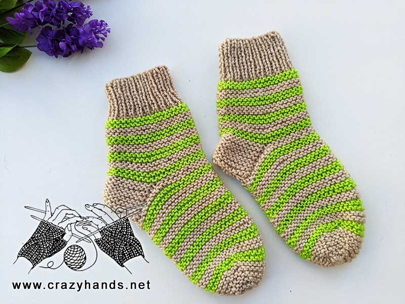 flat knit two-color socks