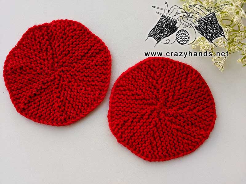 two knit solid circles next to each other