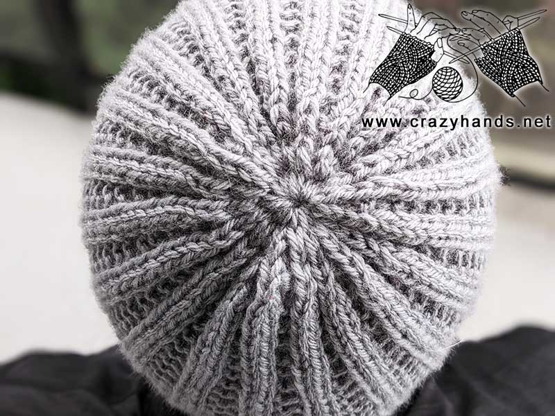 crown's look of the knit ribbed men's hat