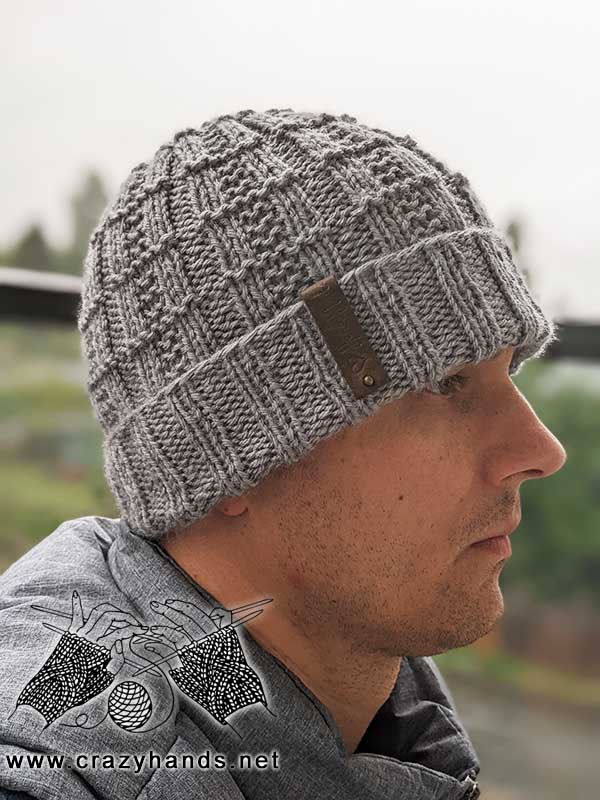 knit and purl hat on a male model