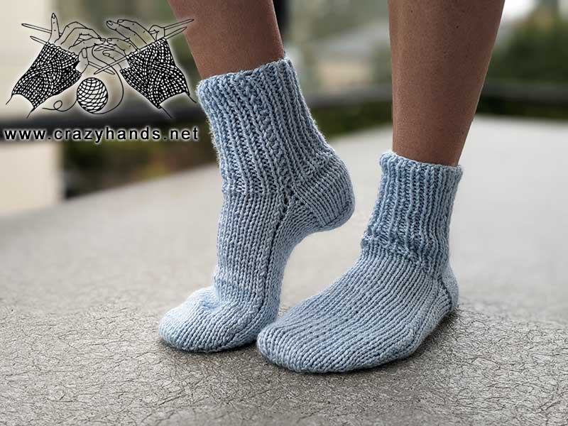 classic flat knit socks on the female feet - left side view