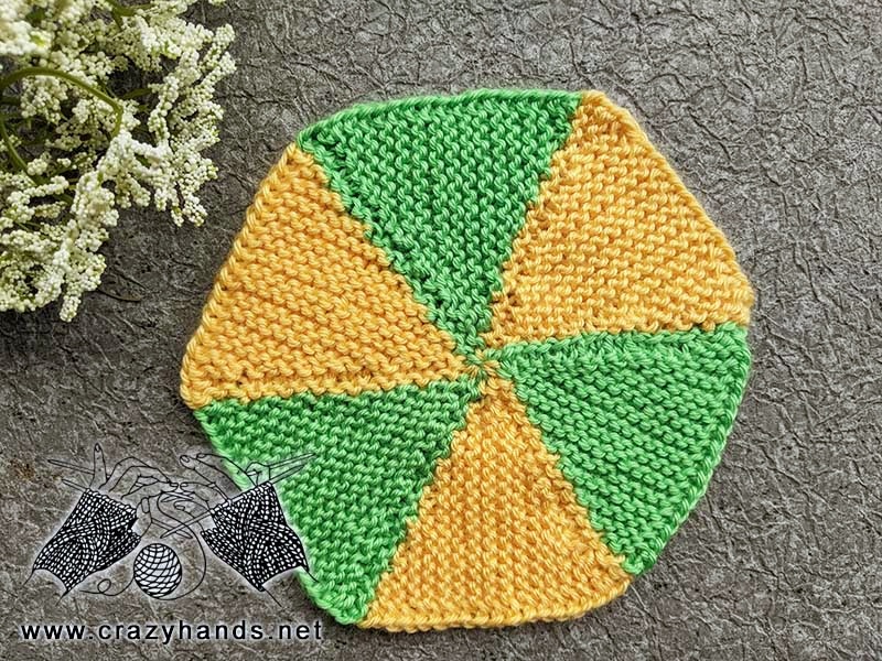 hexagon-shaped doormat knitting pattern