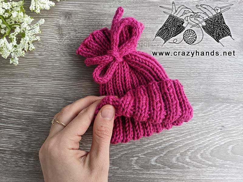 knit ribbed preemie baby hat