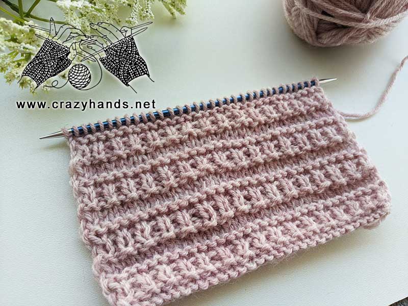 textured combo knit stitch - close-up view