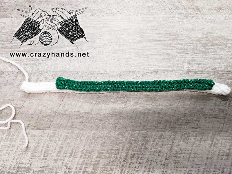 knitting the body of a peppermint candy - step one