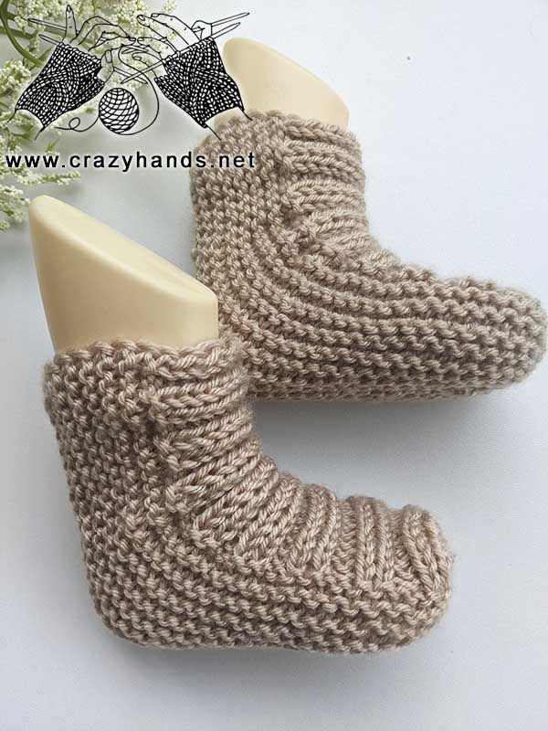 knit no-heel socks for a 6-12 months old baby