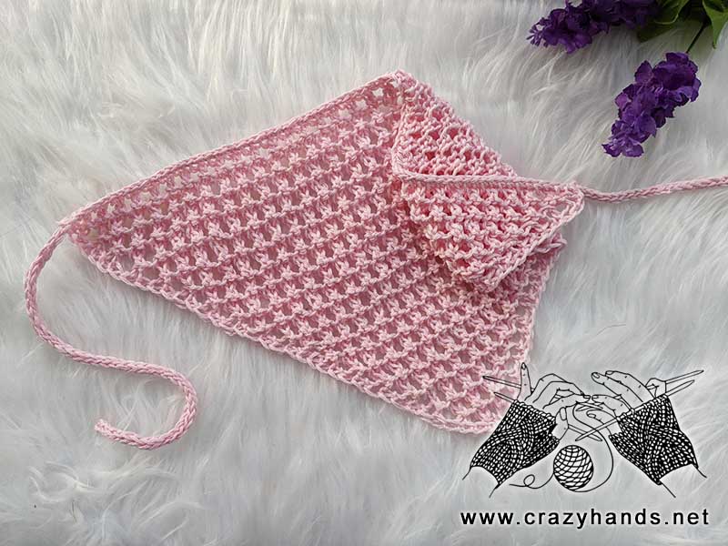 easy knit triangular mesh scarf pattern